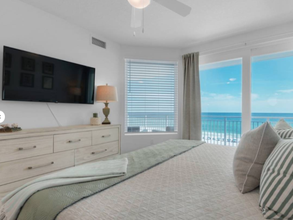 Luxurious Gulf Front Condo on Okaloosa Island - Your Beach Retreat